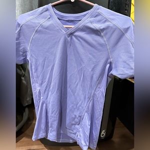 Lilac v neck shirt